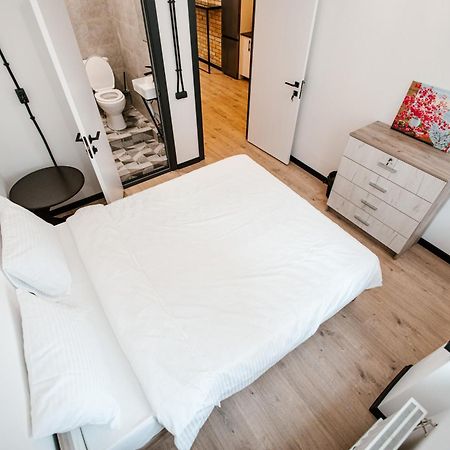 68 Hostel ビシュケク エクステリア 写真