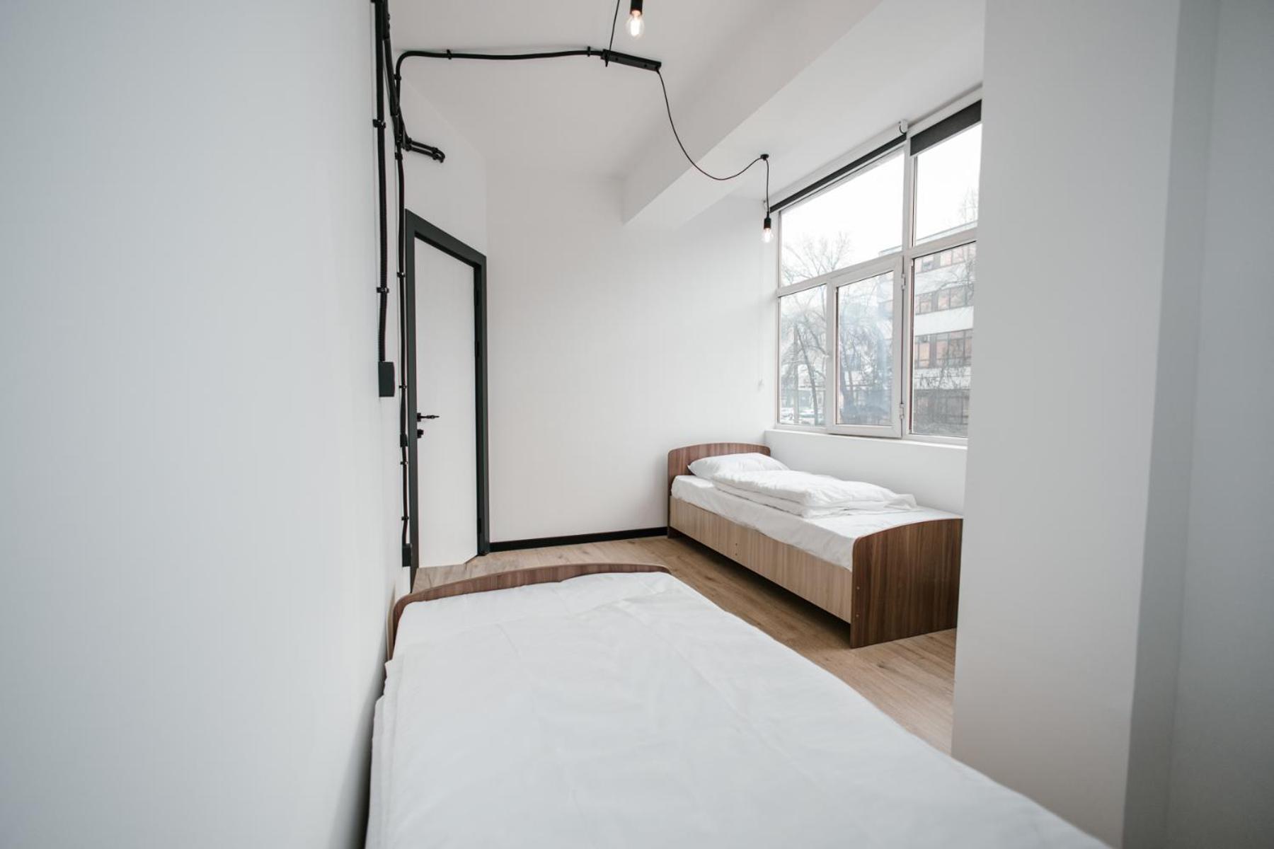 68 Hostel ビシュケク エクステリア 写真